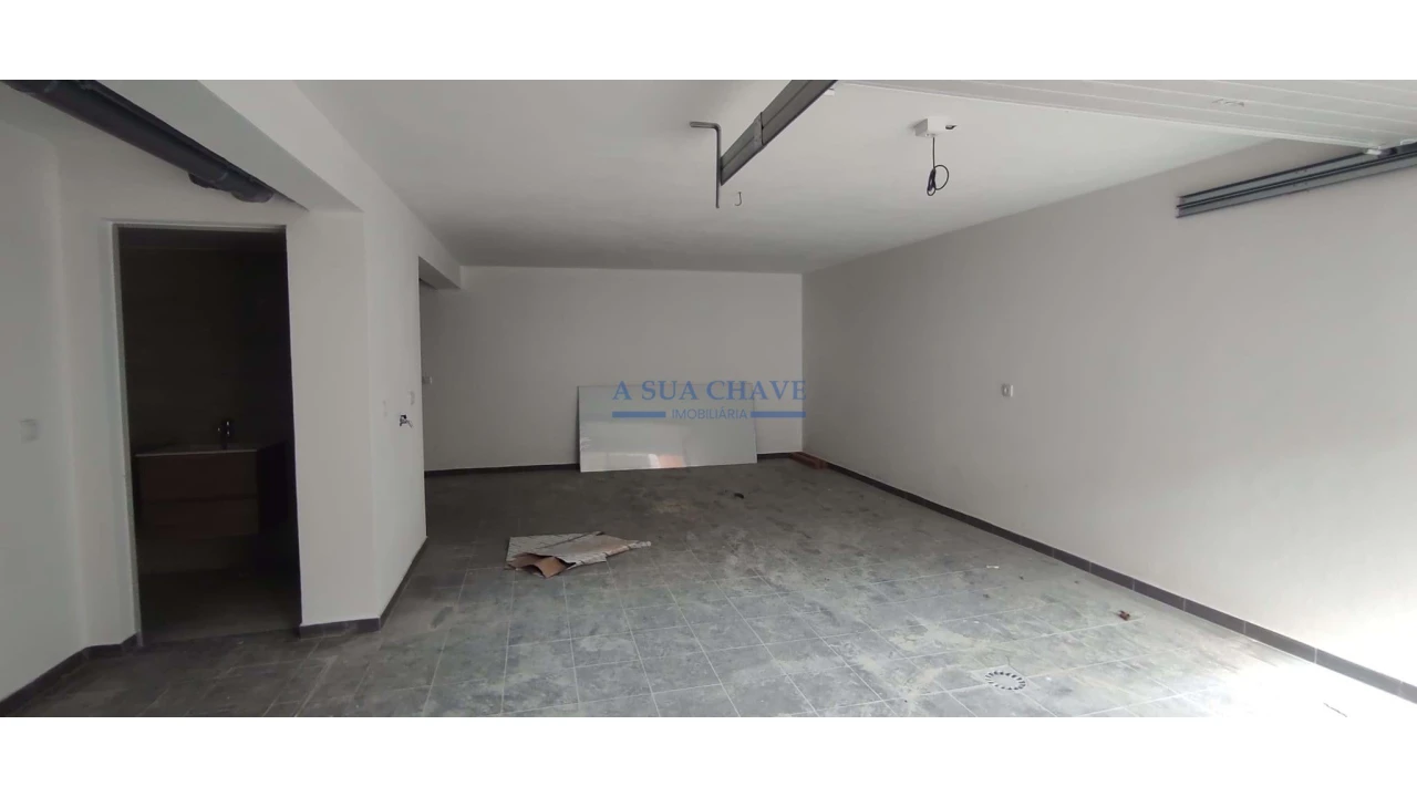 Moradia T4 para Venda em Seixal Foto 38