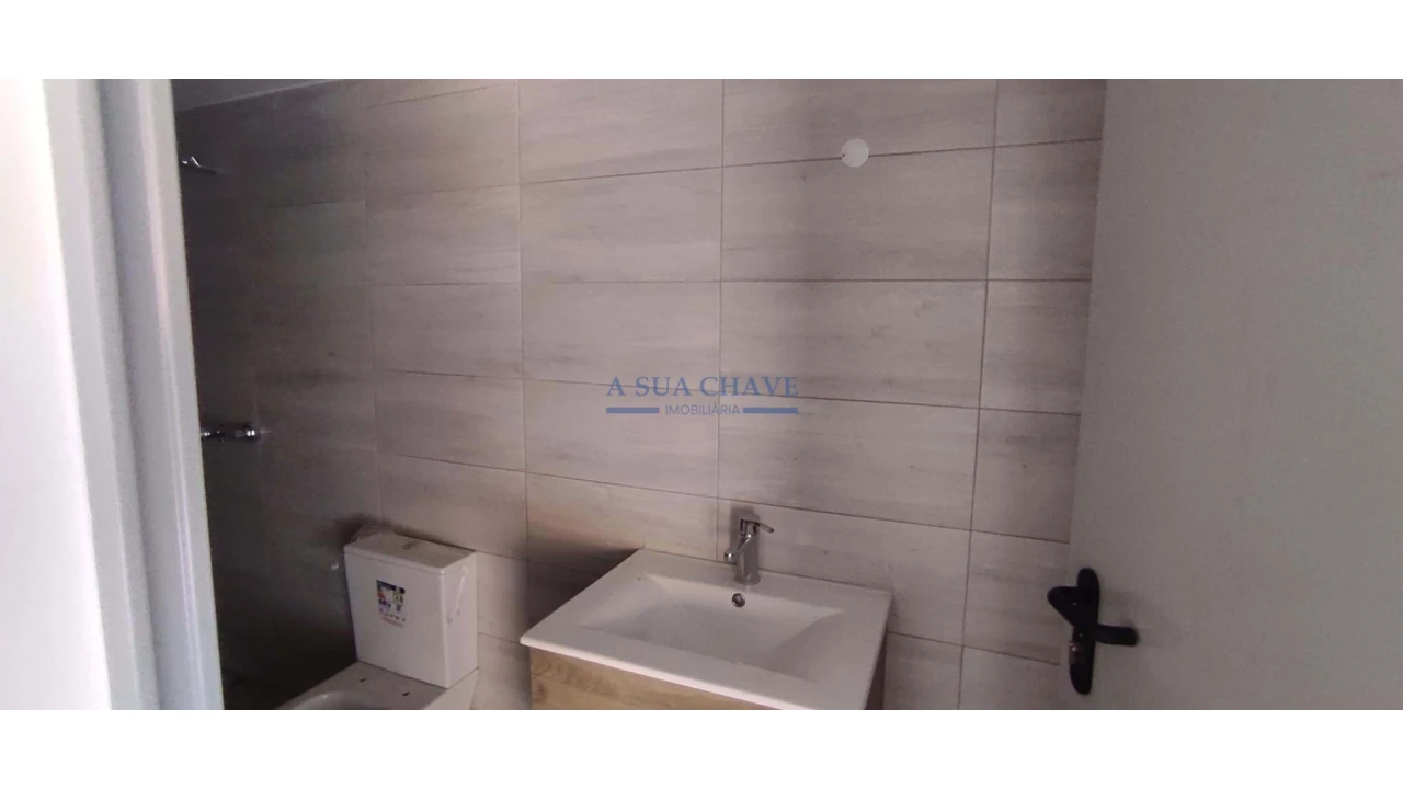 Moradia T4 para Venda em Seixal Foto 9