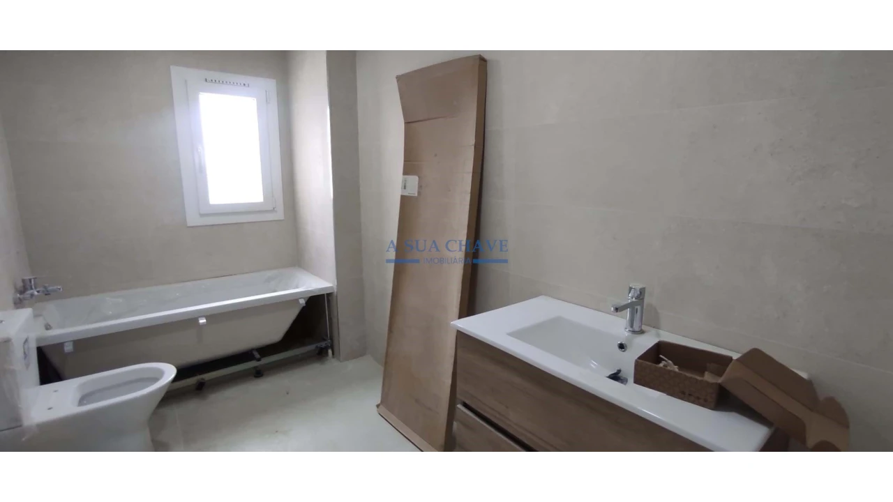 Moradia T4 para Venda em Seixal Foto 28