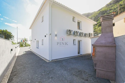 Moradia T4 para Venda em Machico