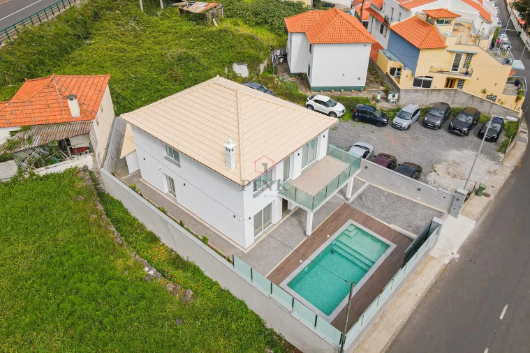 Moradia T4 para Venda em Machico Foto 46
