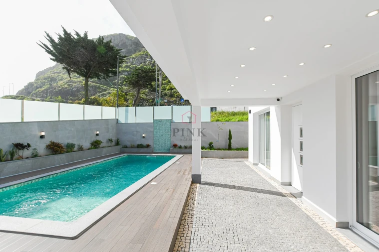 Moradia T4 para Venda em Machico Foto 4