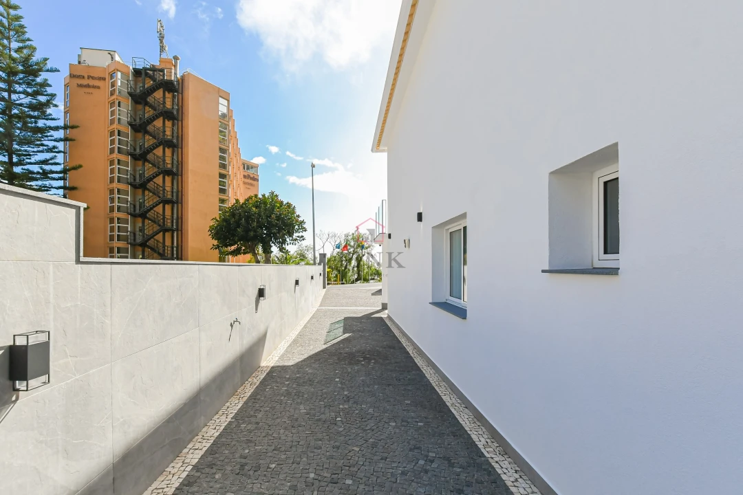 Moradia T4 para Venda em Machico Foto 42