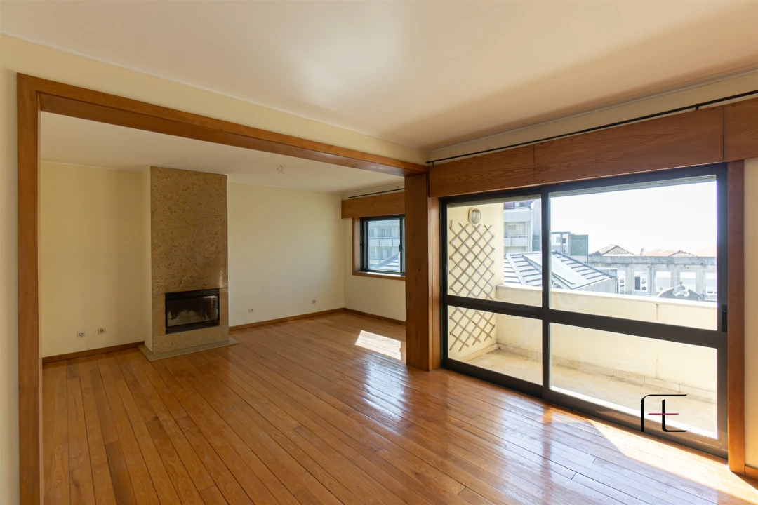 Apartamento T4 para Venda em Aldoar, Foz do Douro e Nevogilde Foto 6