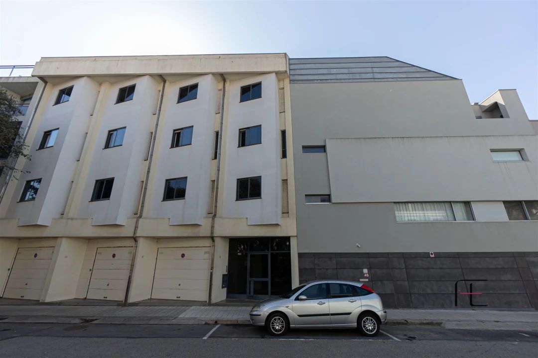 Apartamento T4 para Venda em Aldoar, Foz do Douro e Nevogilde Foto 1