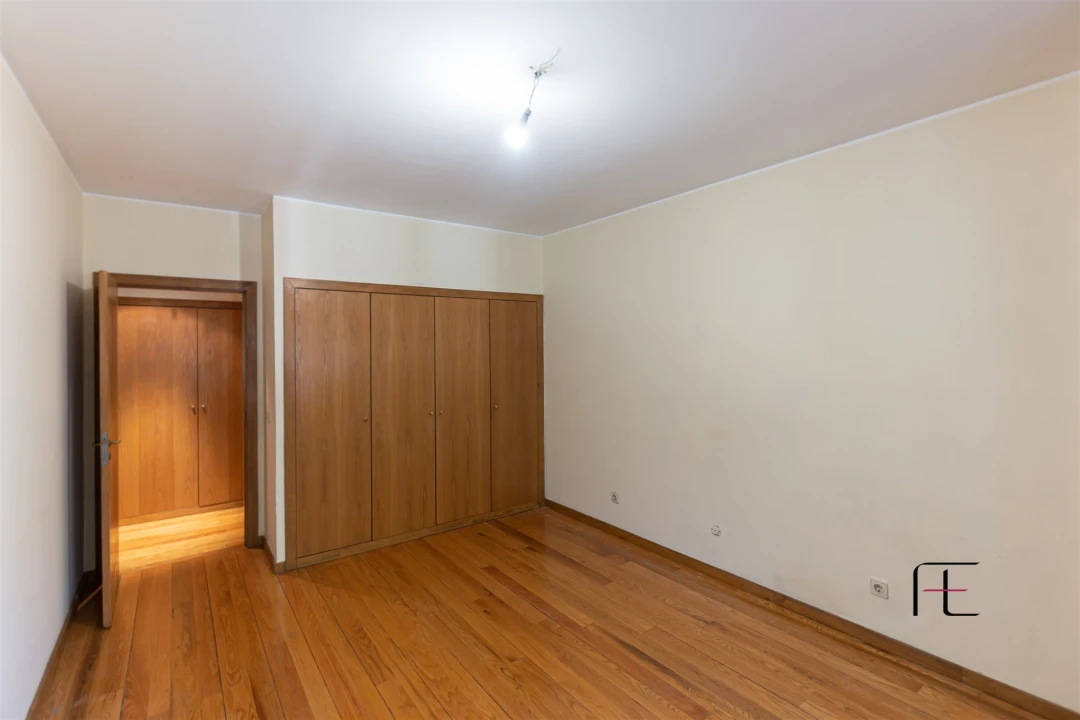 Apartamento T4 para Venda em Aldoar, Foz do Douro e Nevogilde Foto 27