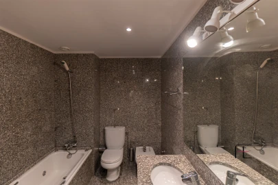 Apartamento T4 para Venda em Aldoar, Foz do Douro e Nevogilde