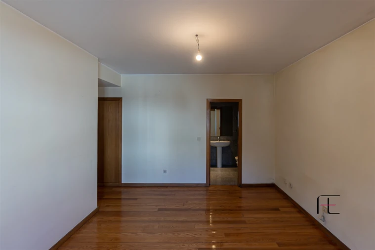 Apartamento T4 para Venda em Aldoar, Foz do Douro e Nevogilde Foto 24