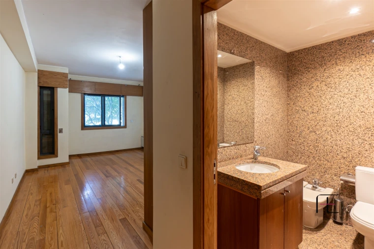 Apartamento T4 para Venda em Aldoar, Foz do Douro e Nevogilde Foto 29
