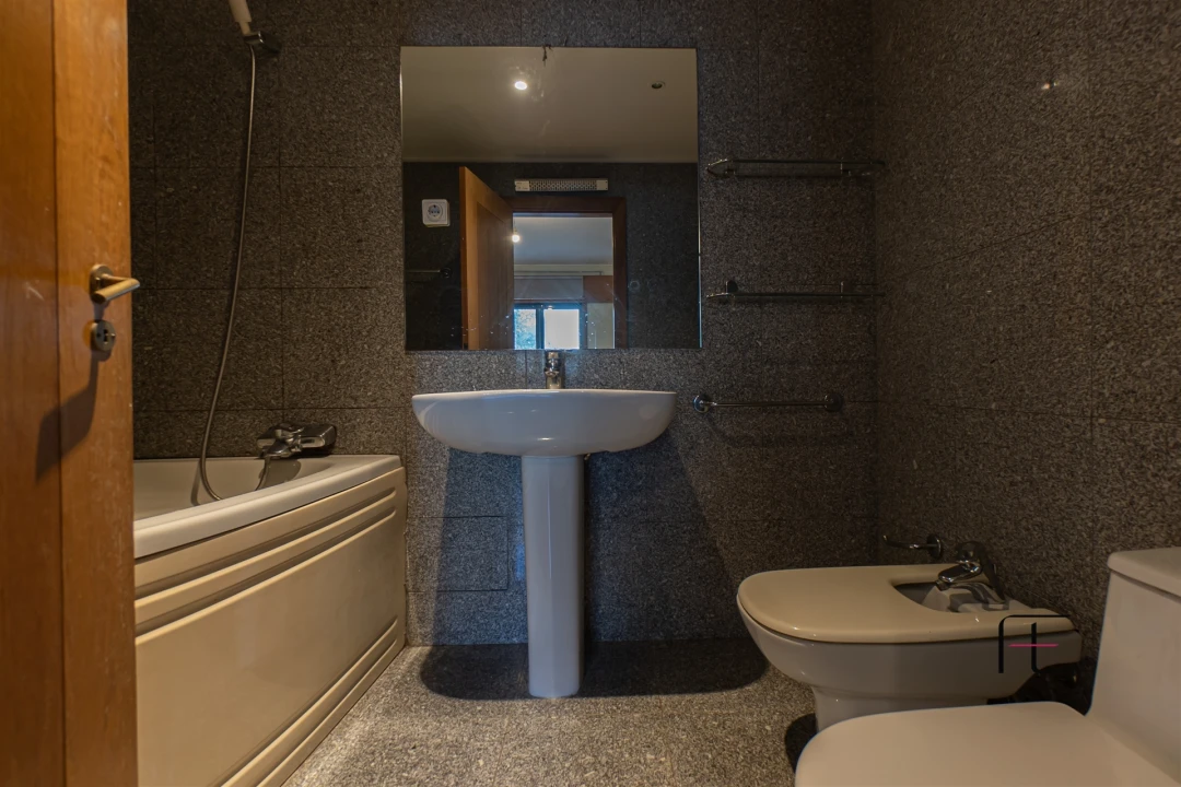 Apartamento T4 para Venda em Aldoar, Foz do Douro e Nevogilde Foto 25