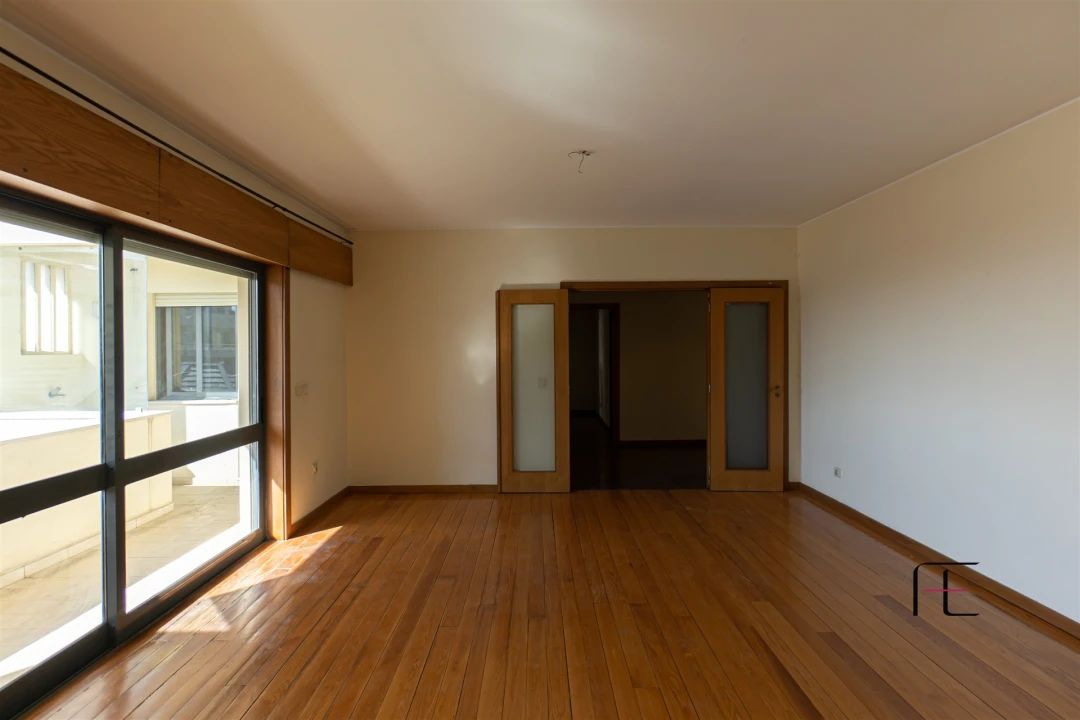 Apartamento T4 para Venda em Aldoar, Foz do Douro e Nevogilde Foto 8