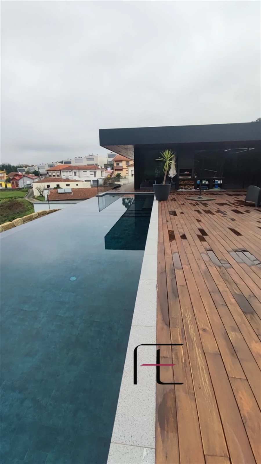 Moradia T4 para Venda em Avintes Foto 34