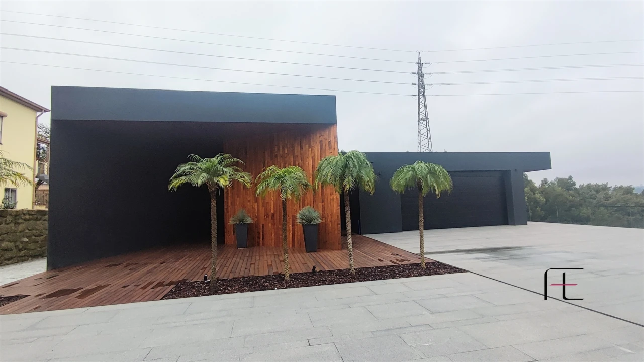 Moradia T4 para Venda em Avintes Foto 3