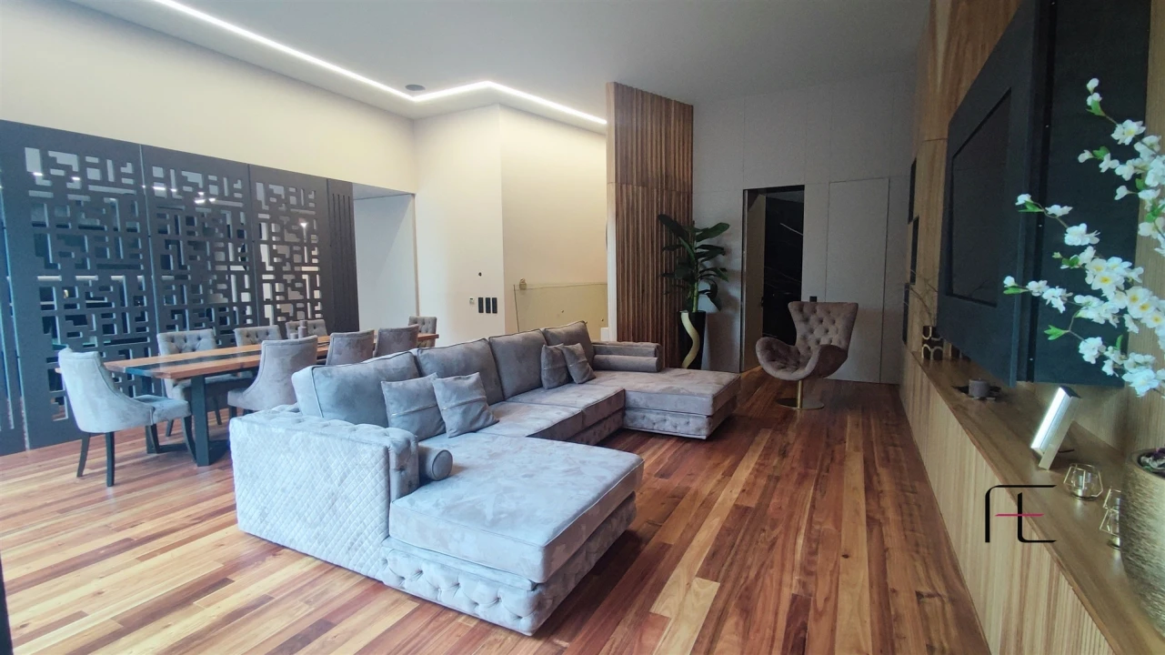 Moradia T4 para Venda em Avintes Foto 22