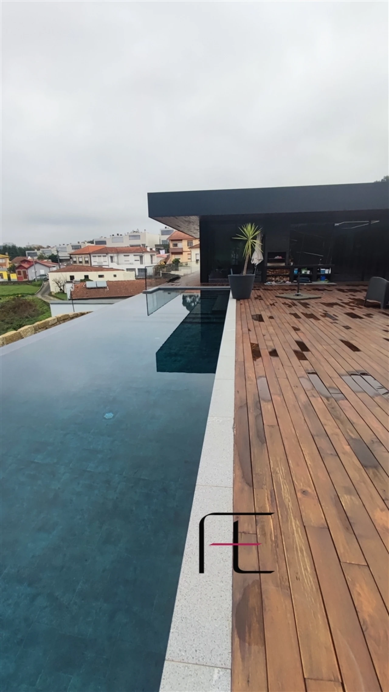 Moradia T4 para Venda em Avintes Foto 34