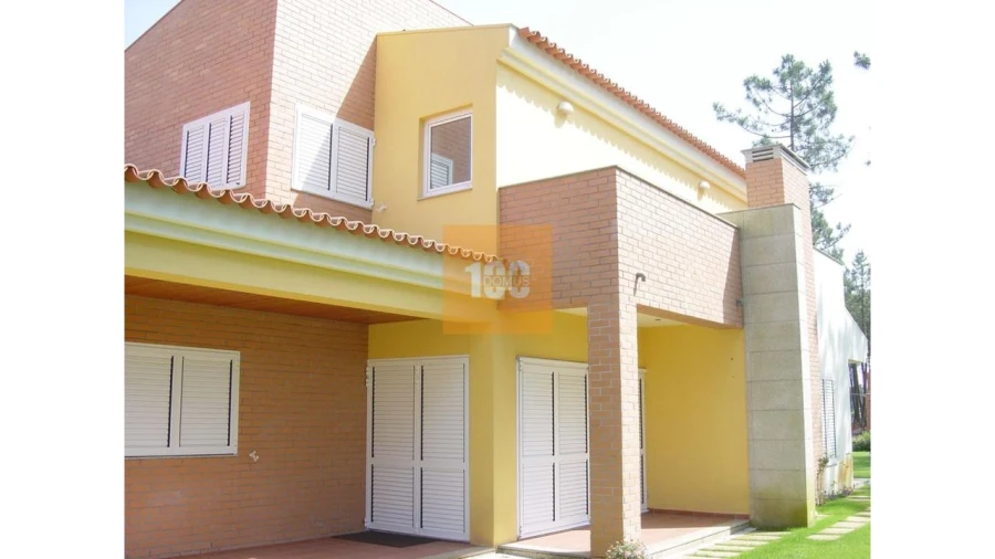 Moradia T4 para Venda em Ovar, São João, Arada e São Vicente de Pereira Jusã Foto 4