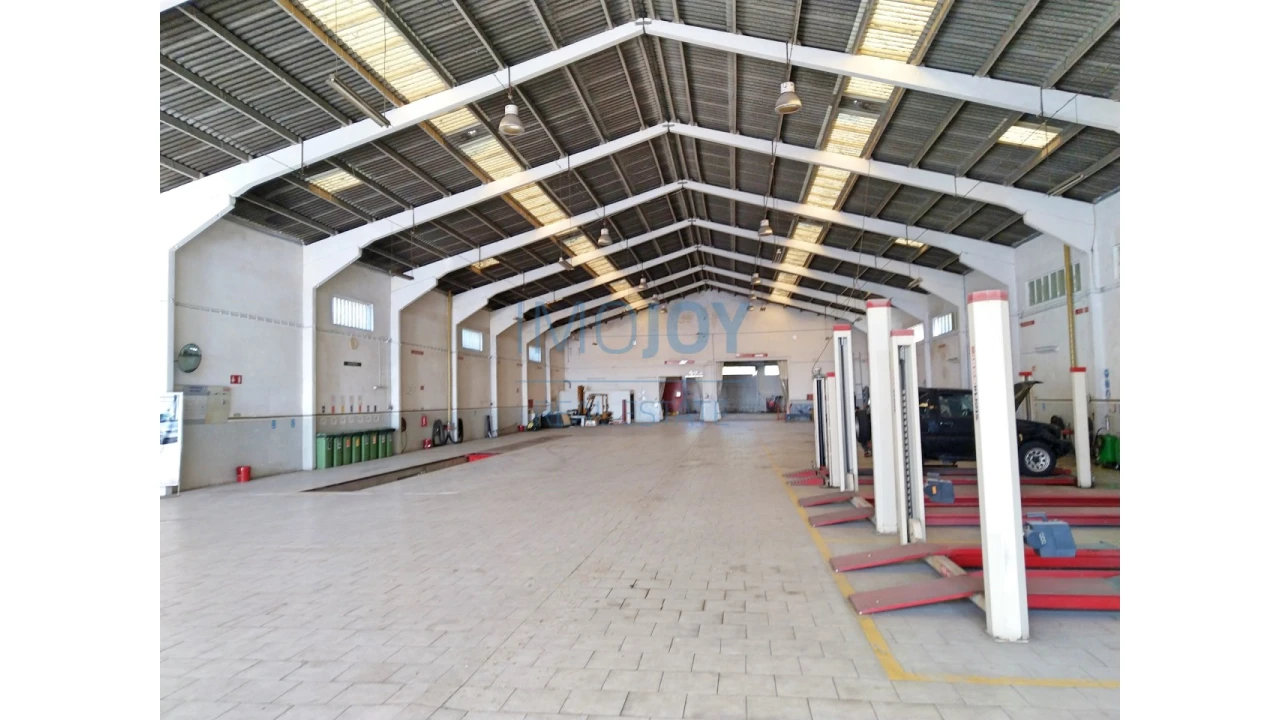 Armazém para Arrendamento em Maceda Foto 3
