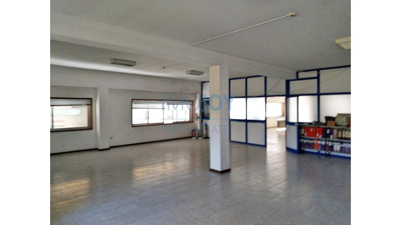 Armazém para Arrendamento em Maceda Foto 10