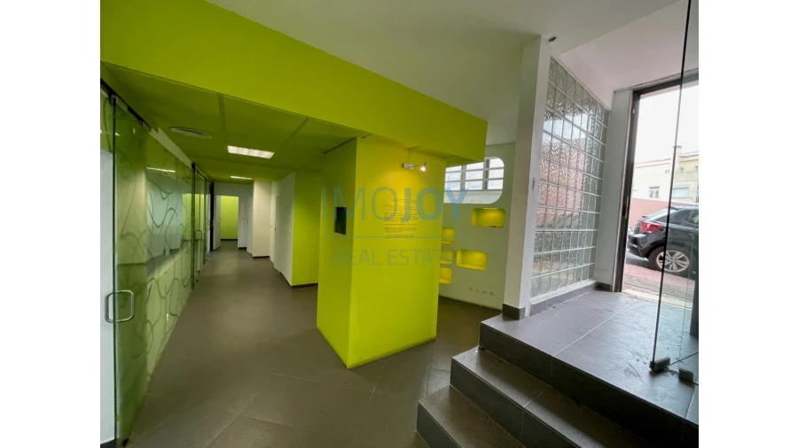 Escritório para Venda em Algés, Linda-A-Velha e Cruz Quebrada-Dafundo Foto 1