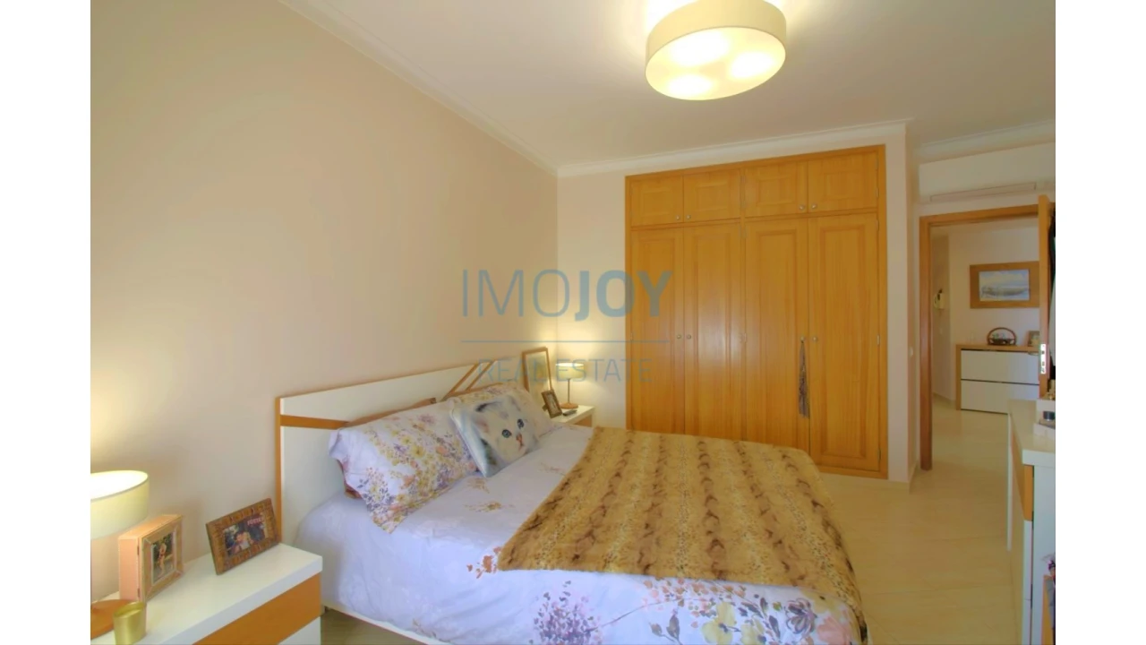 Apartamento T2 para Venda em Portimão Foto 20
