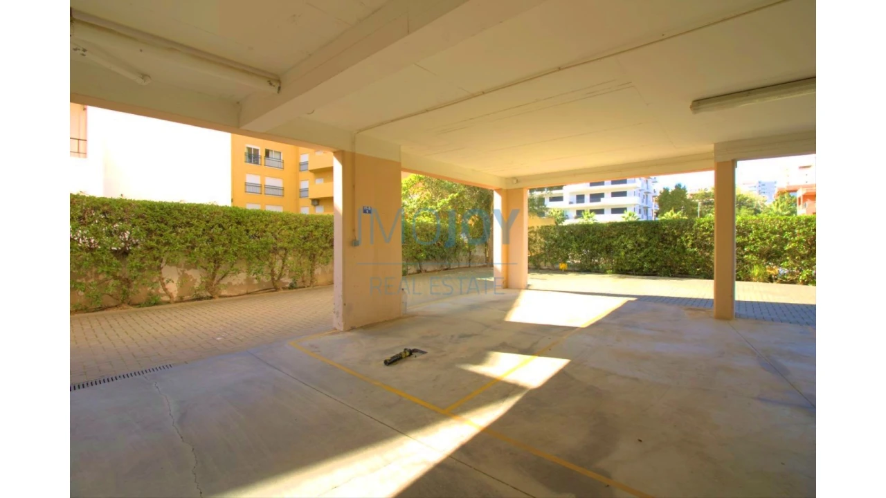 Apartamento T2 para Venda em Portimão Foto 29