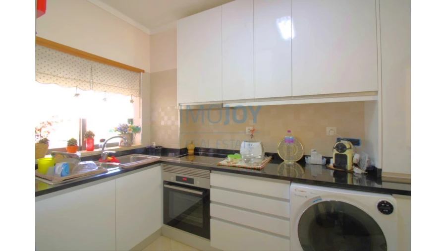Apartamento T2 para Venda em Portimão Foto 16