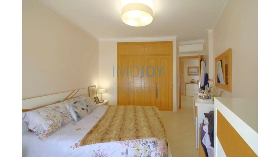 Apartamento T2 para Venda em Portimão Foto 21
