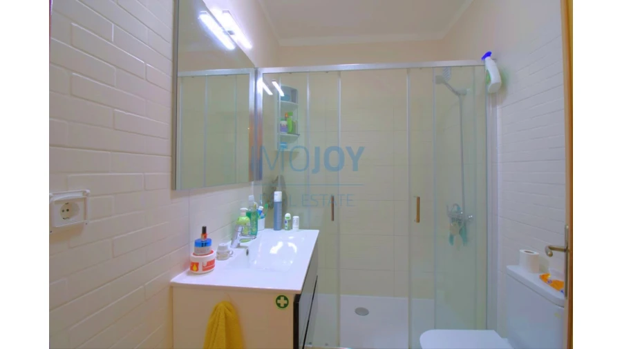 Apartamento T2 para Venda em Portimão Foto 24