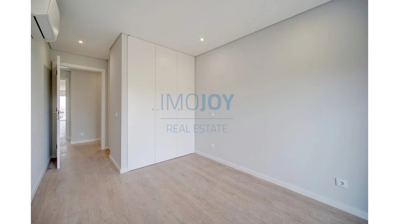 Apartamento T3 para Venda em Carcavelos e Parede Foto 16
