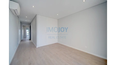 Apartamento T3 para Venda em Carcavelos e Parede