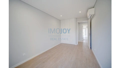 Apartamento T3 para Venda em Carcavelos e Parede