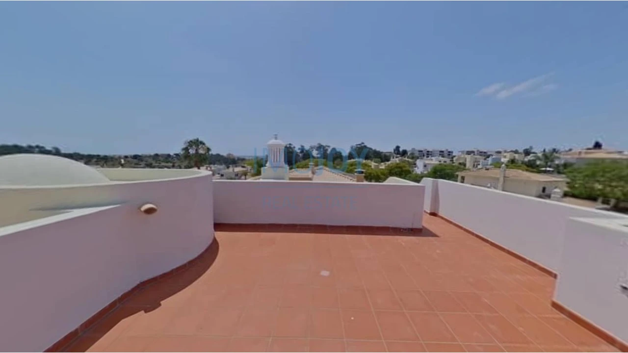 Moradia T4 para Venda em Lagos (São Sebastião e Santa Maria) Foto 49