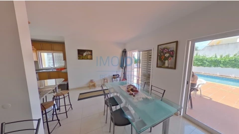 Moradia T4 para Venda em Lagos (São Sebastião e Santa Maria)