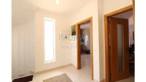 Moradia T4 para Venda em Lagos (São Sebastião e Santa Maria)