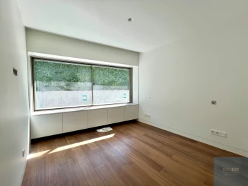 Moradia T3 para Venda em Aldoar, Foz do Douro e Nevogilde