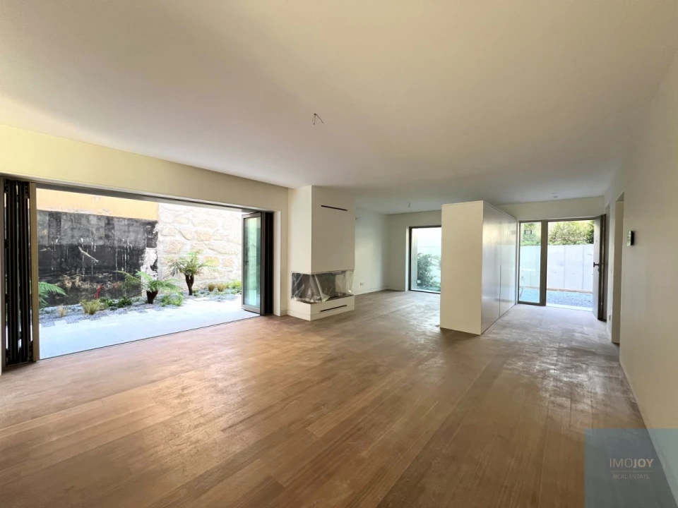 Moradia T4 para Venda em Aldoar, Foz do Douro e Nevogilde Foto 4
