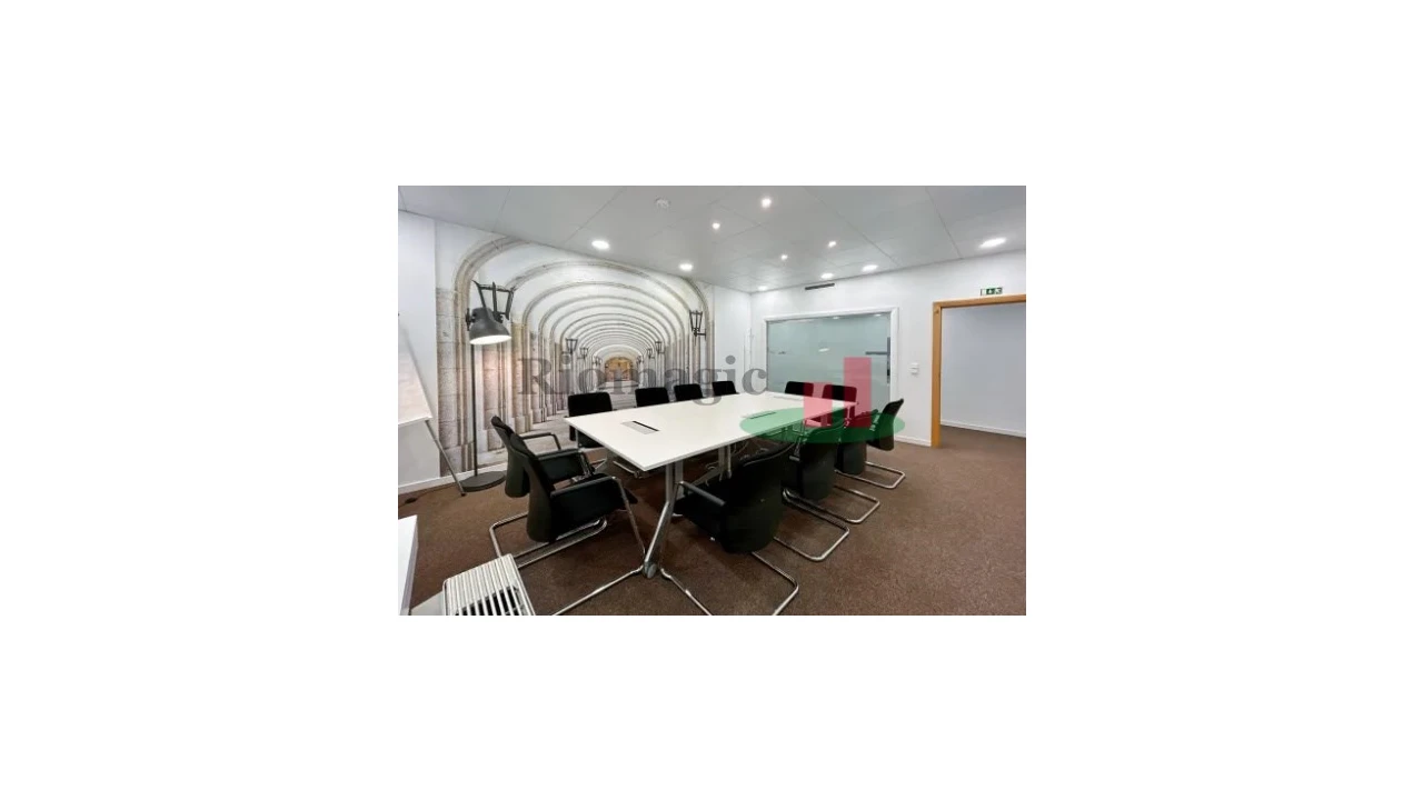 Escritório para Arrendamento em São Domingos de Benfica Foto 3