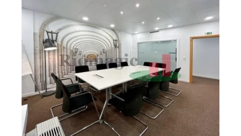 Escritório para Arrendamento em São Domingos de Benfica