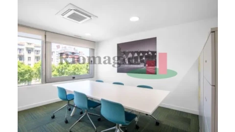 Escritório para Arrendamento em Avenidas Novas