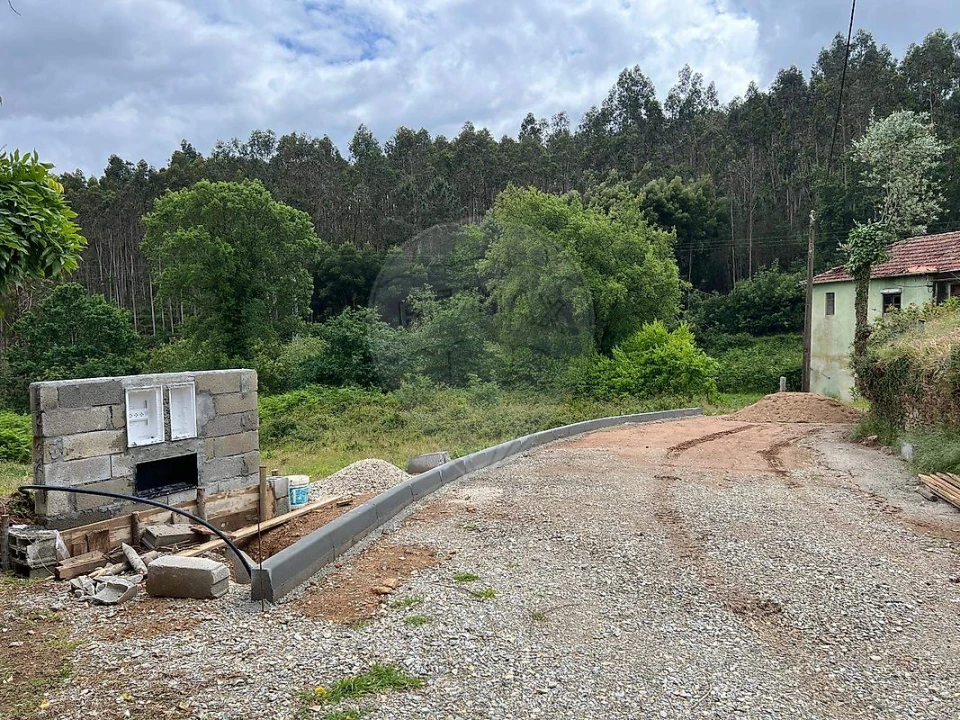 Terreno para Venda em Canedo, Vale e Vila Maior Foto 14