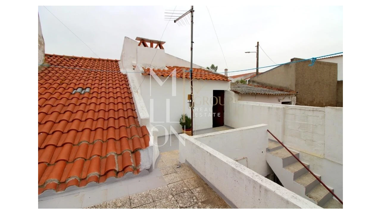 Moradia T5 para Venda em Mourão Foto 40