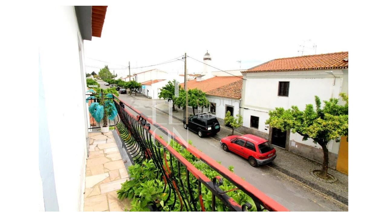 Moradia T5 para Venda em Mourão Foto 18