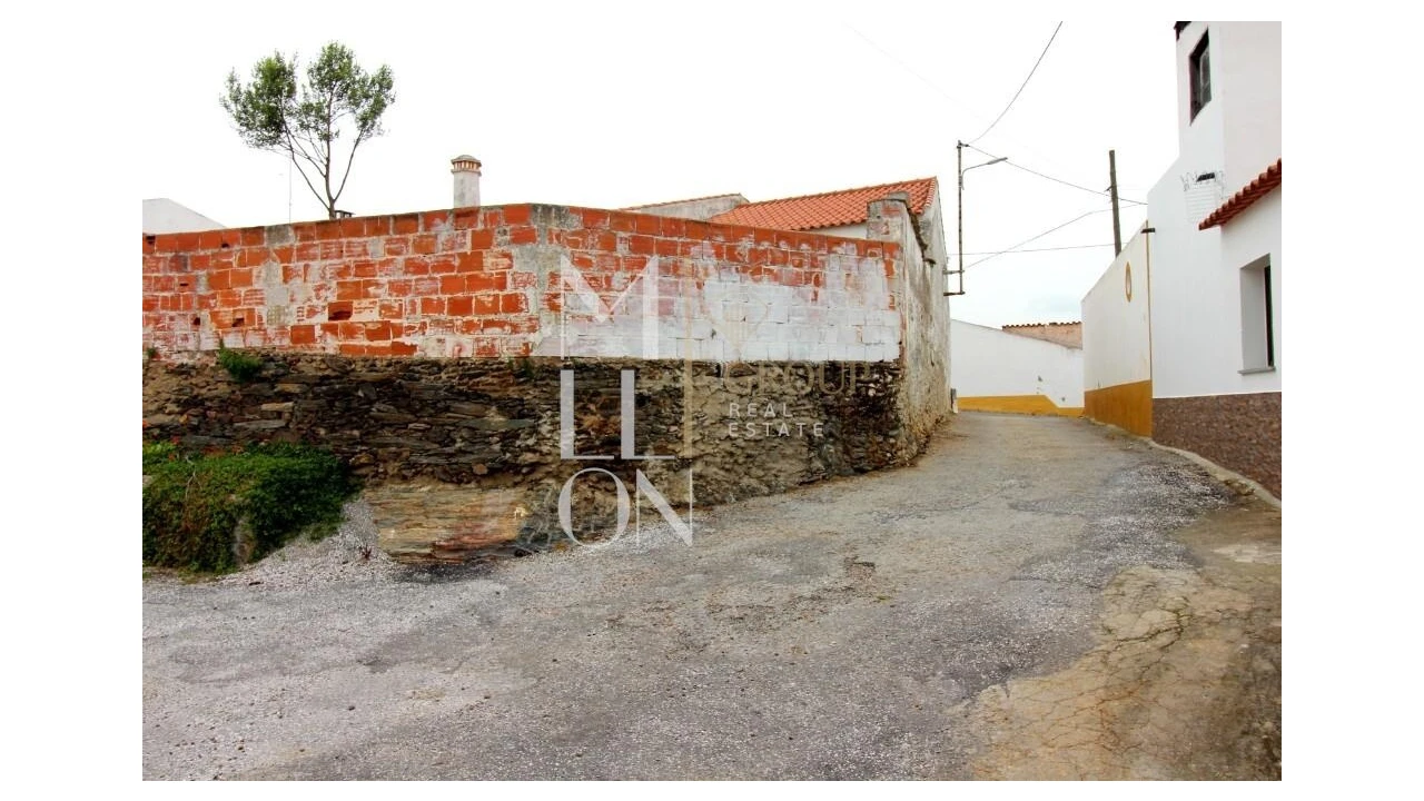 Moradia T5 para Venda em Mourão Foto 43