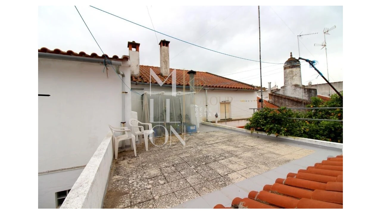 Moradia T5 para Venda em Mourão Foto 39