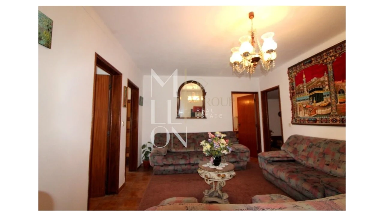 Moradia T5 para Venda em Mourão Foto 11