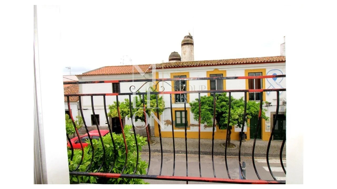 Moradia T5 para Venda em Mourão Foto 17