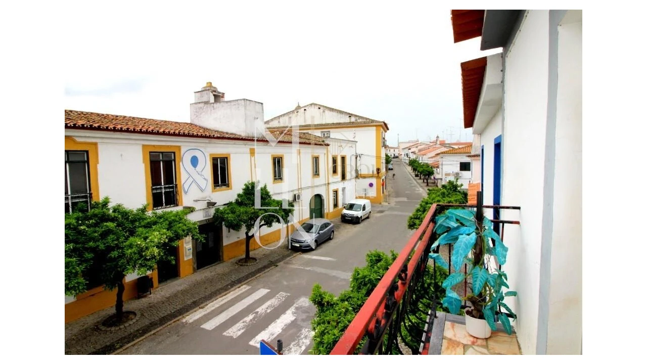 Moradia T5 para Venda em Mourão Foto 19