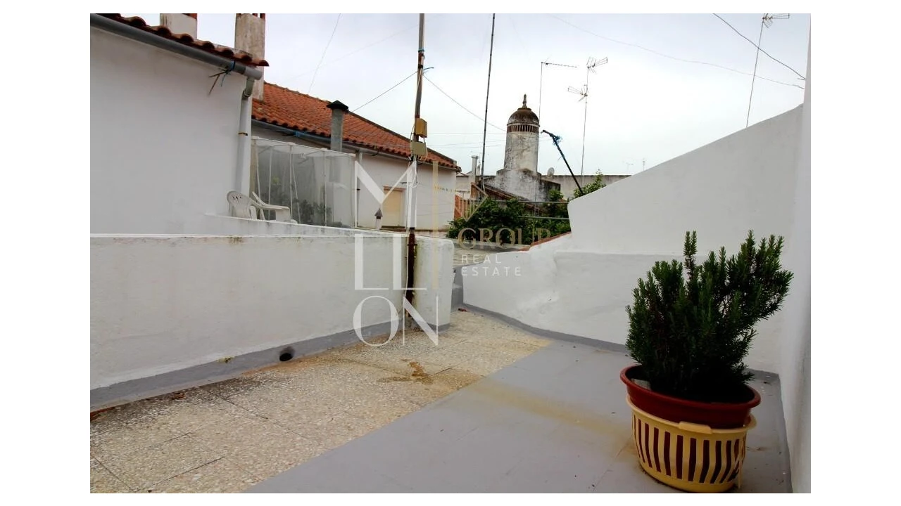 Moradia T5 para Venda em Mourão Foto 44