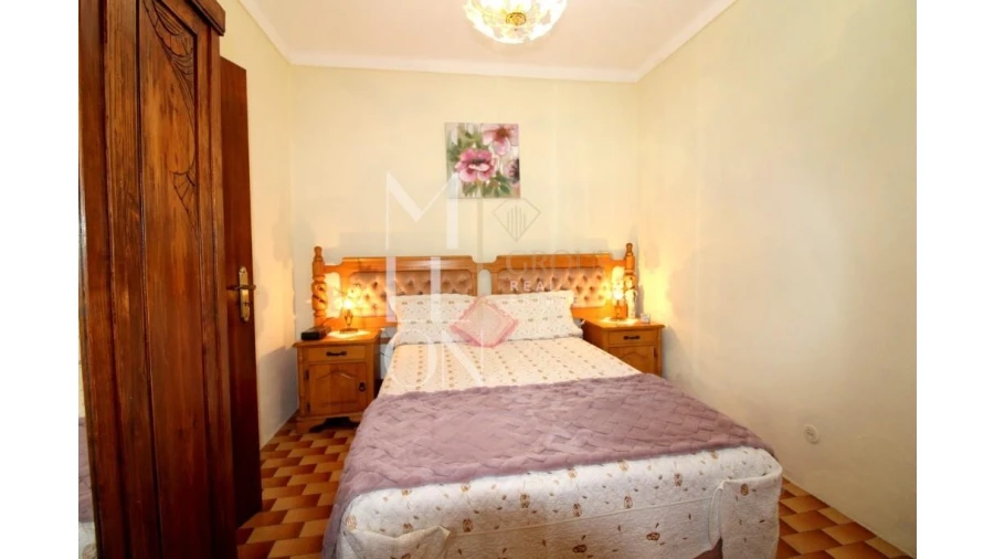 Moradia T5 para Venda em Mourão Foto 5