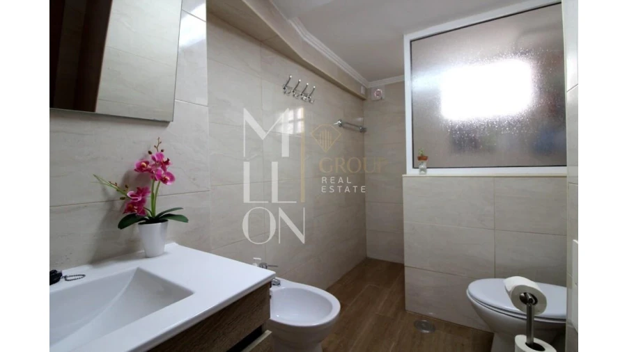 Moradia T5 para Venda em Mourão Foto 30